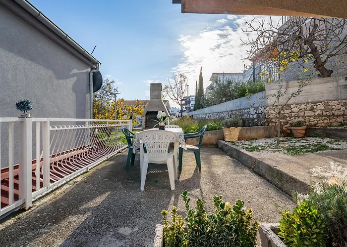 S&g Leko-4 By Interhome